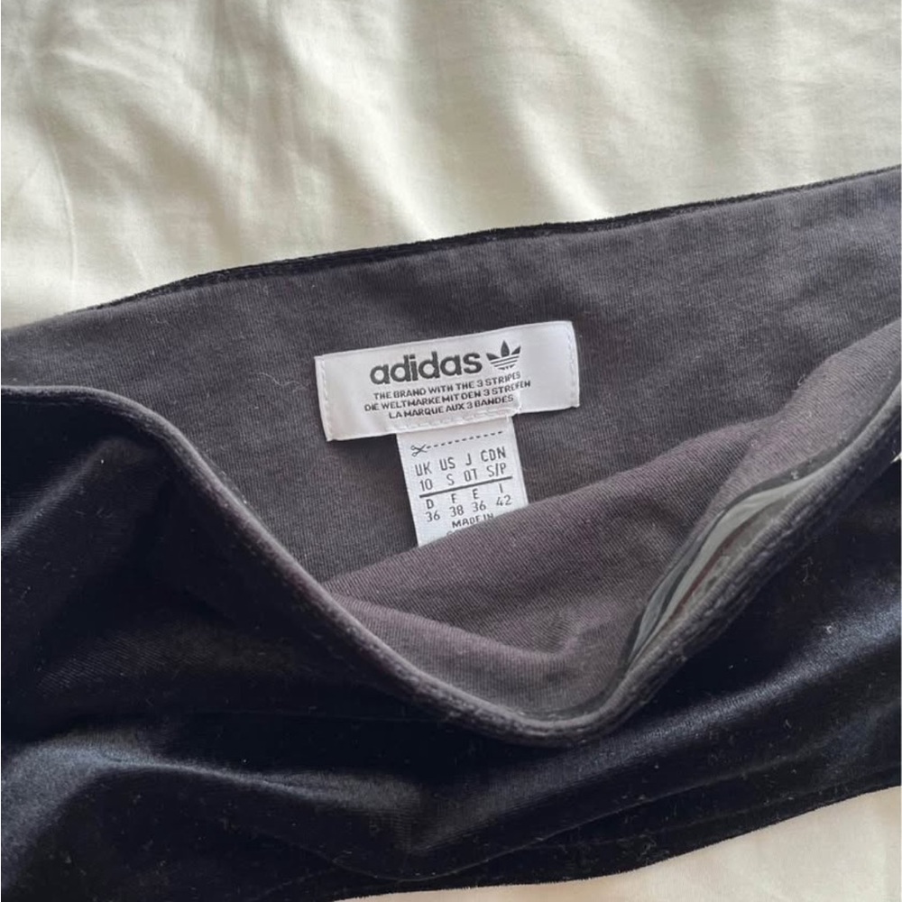 adidas Black Bandeau with White Stripe Accents - Picture 5 of 5
